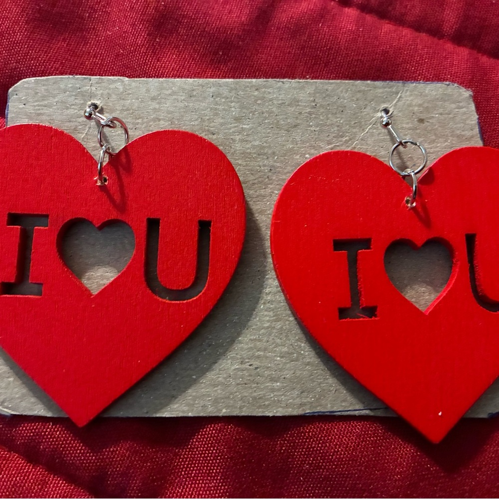 Red Heart 'I Love You' Earrings